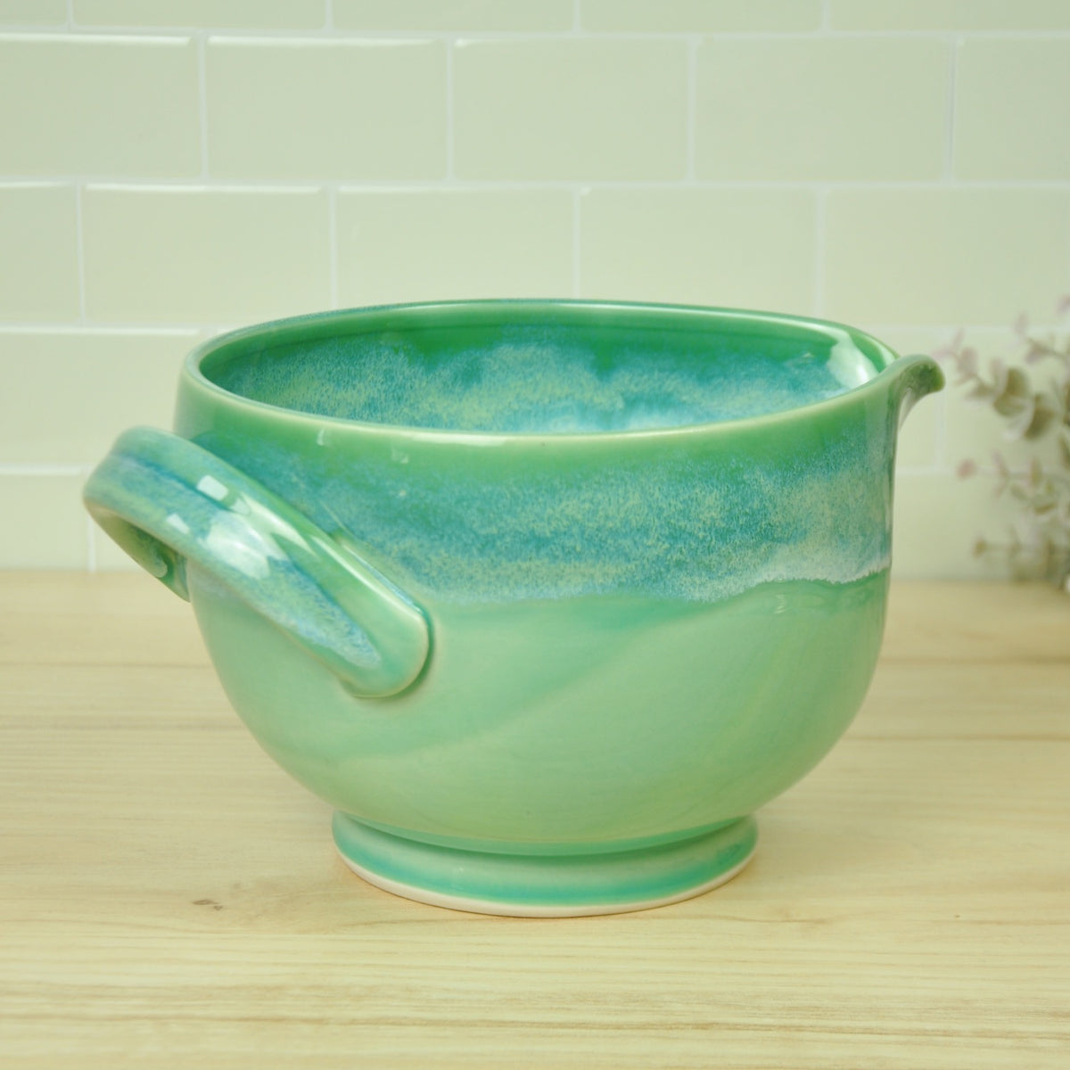 http://www.dirtysouthpottery.com/cdn/shop/products/BatterBowlSQUARE_1200x1200.jpg?v=1646257673